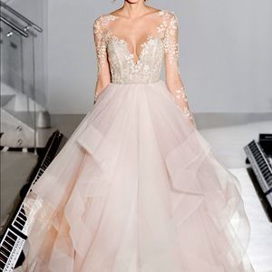 Hayley Paige Lorelei wedding gown in Rose water 6654
